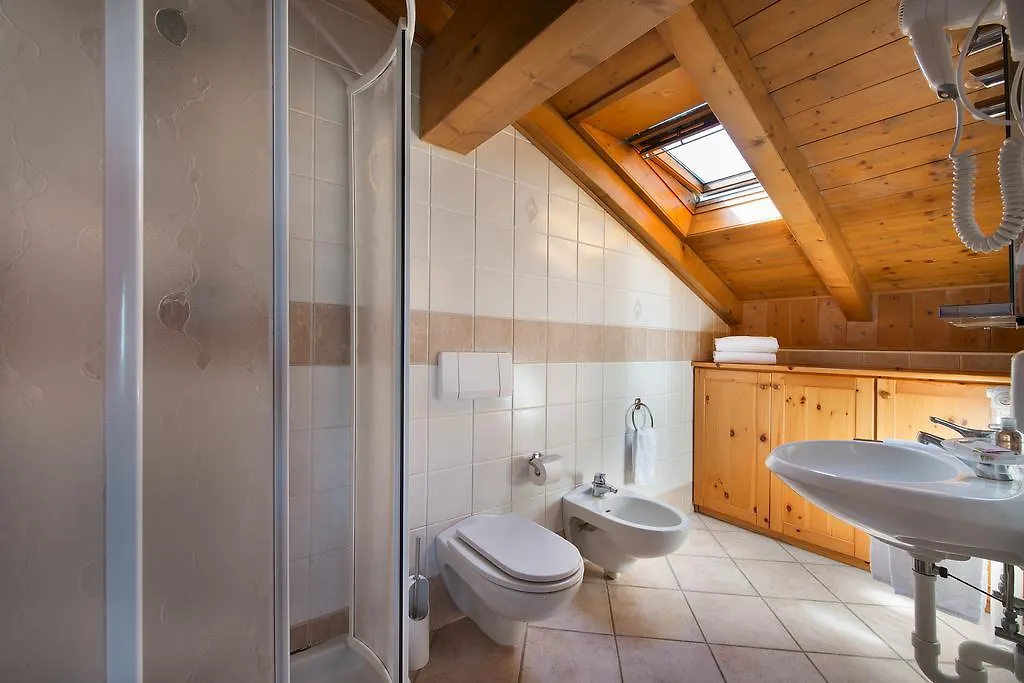Hotel Gallo Cedrone Valdisotto 3*,